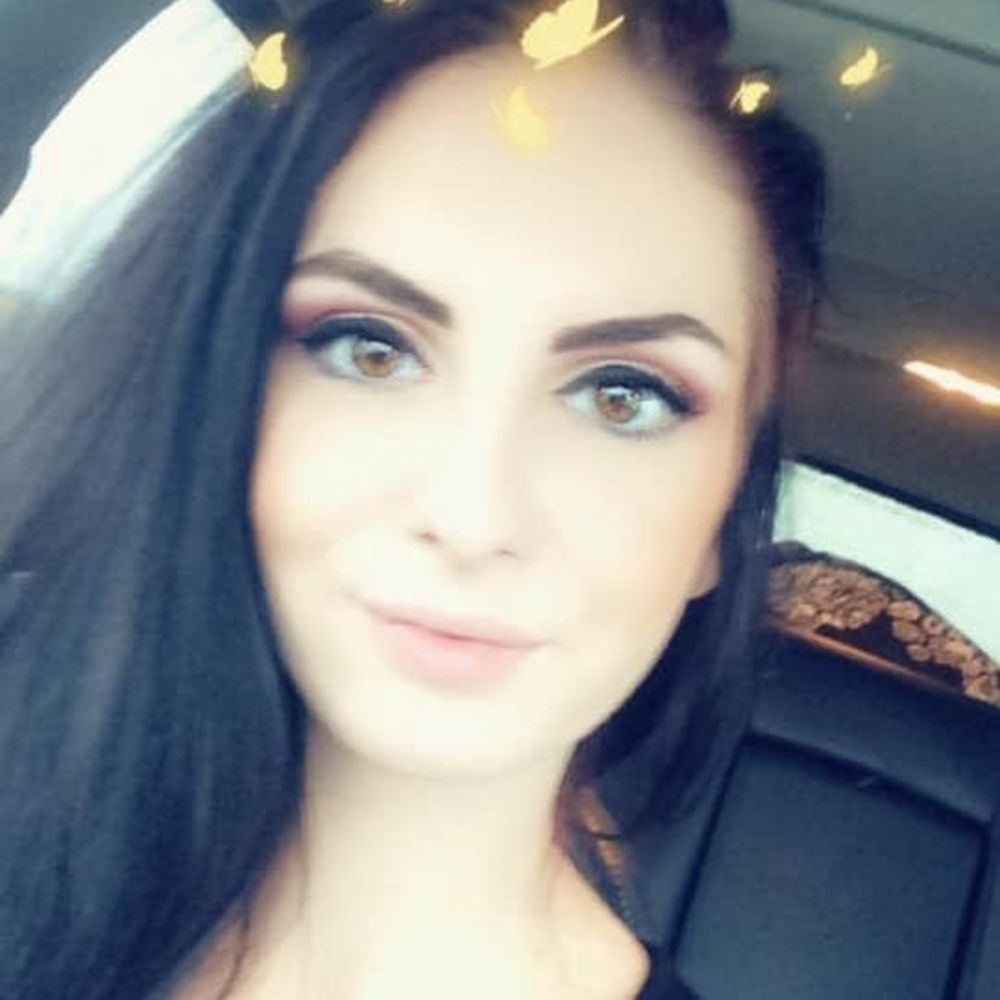 Meet your Posher, Mandeelee